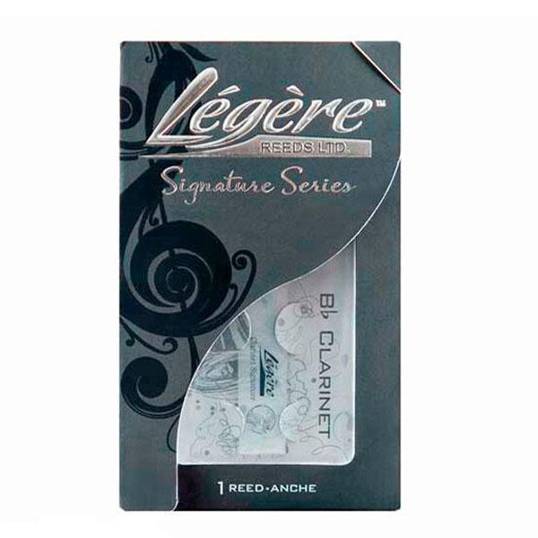 Legere Signature Clarinet #2.25 Reed in old style packaging.